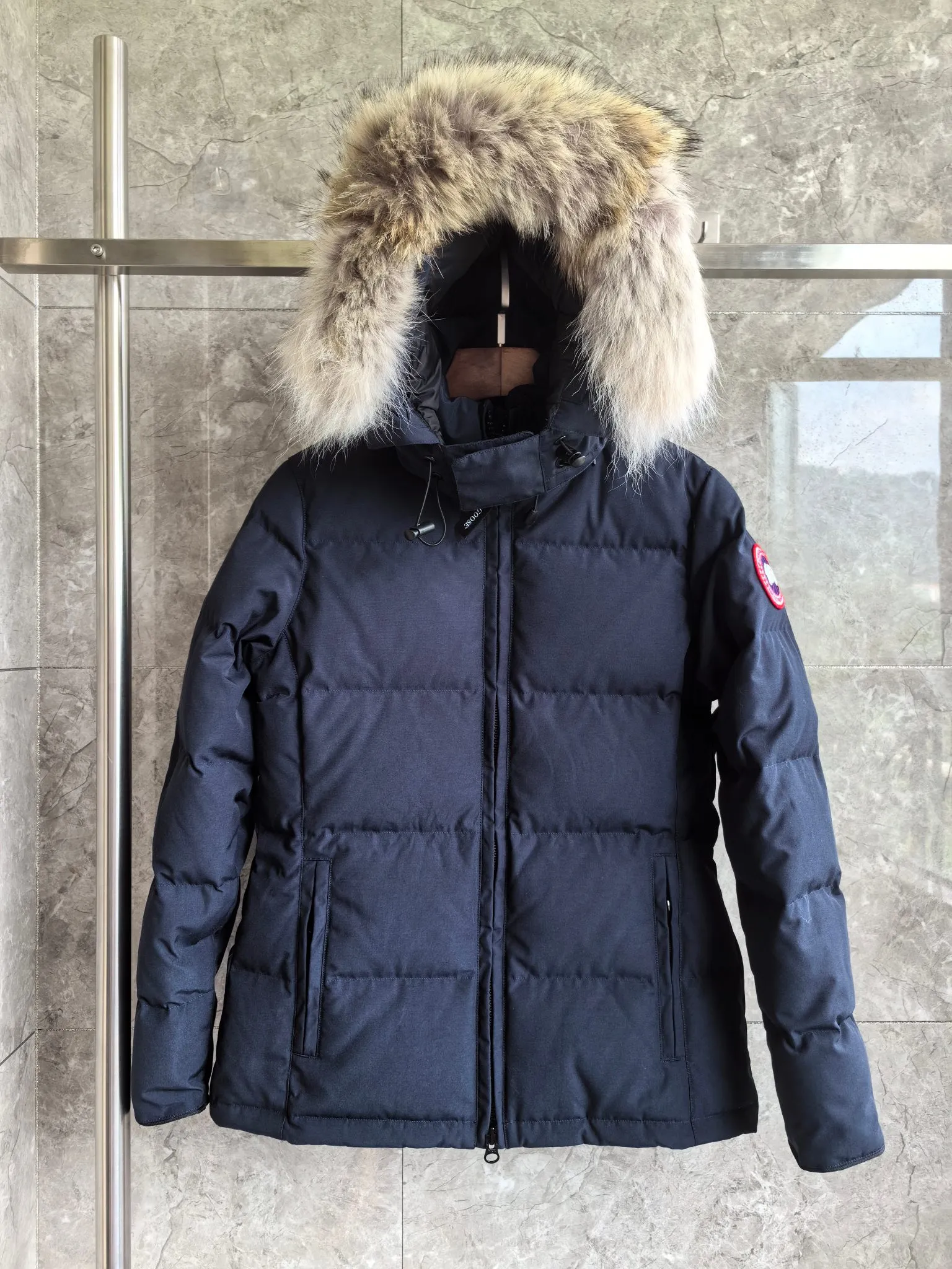 P860 E04 Chelsea women's model dark blue.